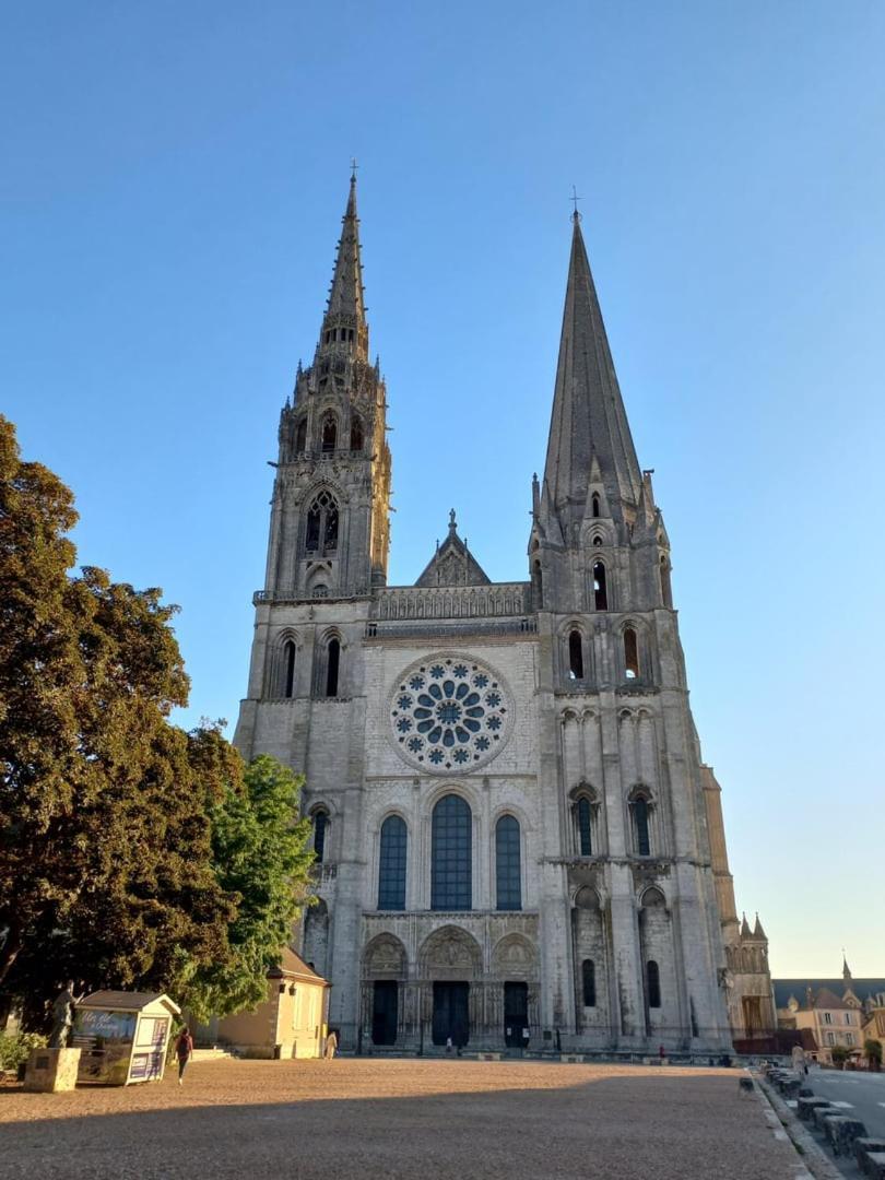 Apartament Le Gite De La Cathedrale Chartres Zewnętrze zdjęcie